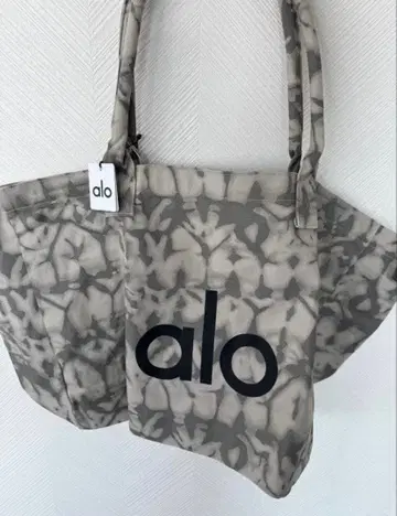 Alo 토트백