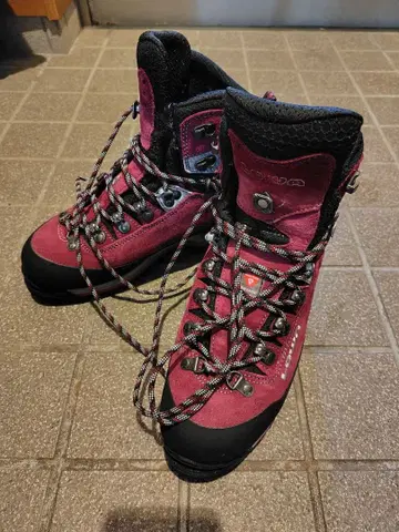 새상품급! 등산화 (한겨울 대응) 우먼