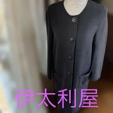 다크 그레이 긴팔 버튼 부착 원피스