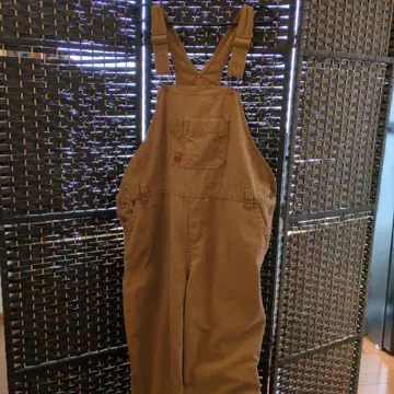 Dickies 오버롤 뒷면 포켓 부착