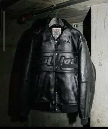 AVIREX VALLAD VARSITY LEATHER JACKET M