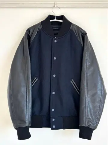 [ UNIQLO ] 스타디움 점퍼 M 사이즈