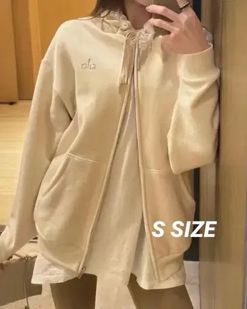 마카다미아 너트 색상 Alo yoga 후드티 후드 부착 맨투맨 아우터