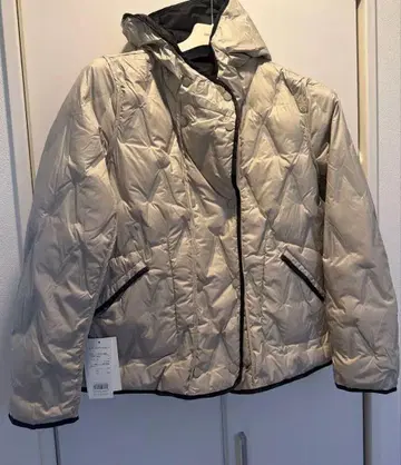 후드 부착 다운 자켓 아이보리 블랙 (양면 타입)