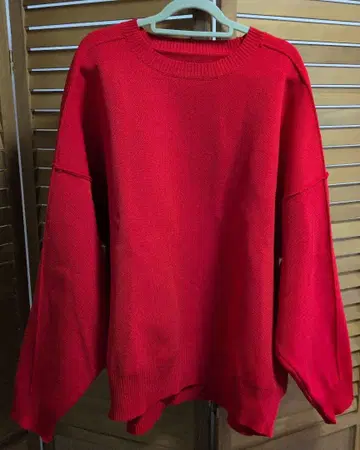 안티카 빨간색 크루넥 스웨터