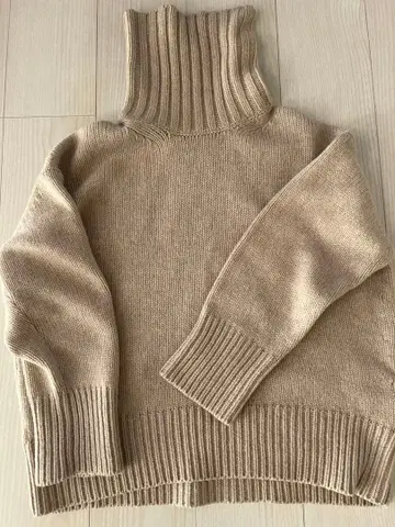 GALERIE VIE 파인 울 터틀넥 풀오버