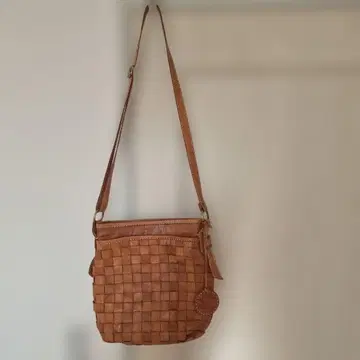 주케로 브라운 가죽 뜨개질 숄더백