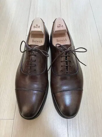 Berwick 브라운 드레스 슈즈