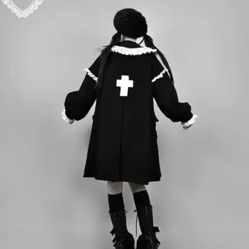 DimMoire 디딤모아르 십자가의 맹세 프릴 코트 블랙 x 화이트