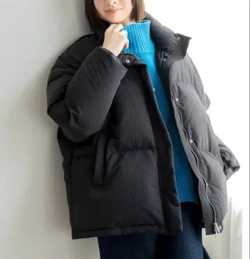 미들 기장 루즈 실루엣 다운 언그리드