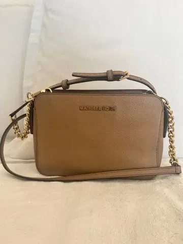 MICHAEL KORS 베이지 숄더백 체인