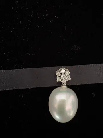 남양 진주와 다이아몬드 펜던트