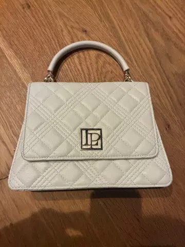 립 서비스 lip service 백