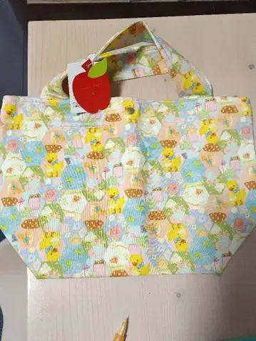 프랑슈리페 헥사곤 패턴 토트