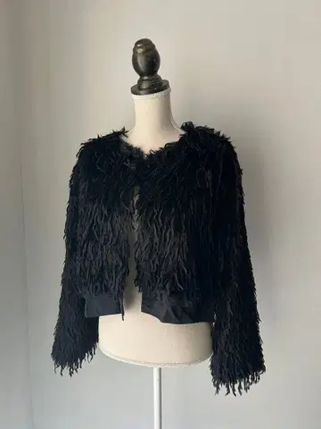 블랙 페더 자켓