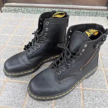 닥터 마틴 부츠 28cm