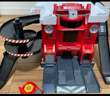 토미카 변형 파이어 스테이션 소방차 구급차