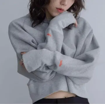 [ VACANCY ]  로고 자수 크롭 숏 기장 트레이닝복