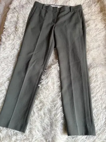 띠어리 스테디셀러 팬츠 2회 착용 사이즈 4