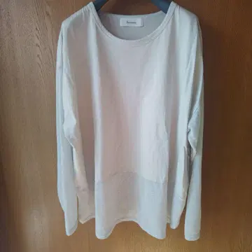 MOGA feerique 아이보리 긴팔 T셔츠 캐주얼