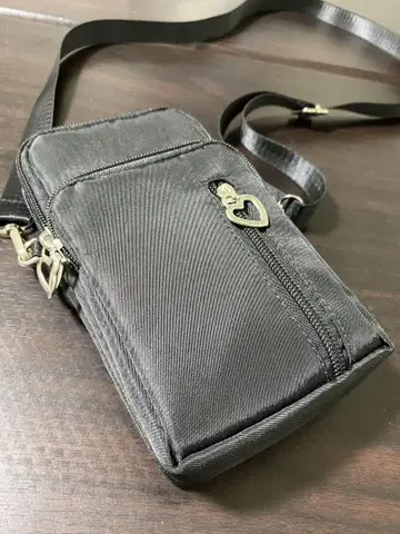 나일론 블랙 숄더백