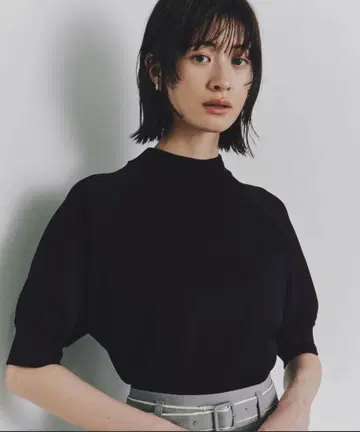 UNITED TOKYO 볼륨 하프 슬리브 니트