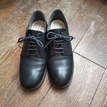 MARGARET HOWELL 블랙 레이스업 슈즈