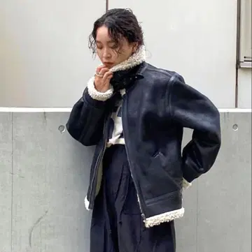 컨디션 최상 ungrid 페이크 무스탕 보아 블루종 블랙 M 사이즈