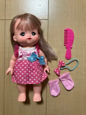 멜짱 인형 하트 무늬 드레스