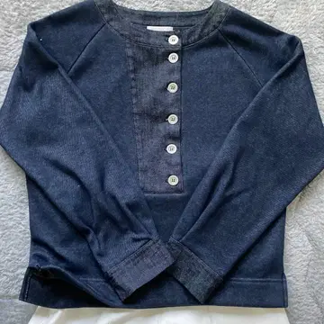 spottiff 다크 블루 버튼 포함 긴팔