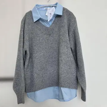 그레이 V넥 스웨터 스카이블루 셔츠 포함 M