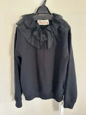 dahl'ia 프릴 장식 블랙 맨투맨 ( BEAUTY&YOUTH )