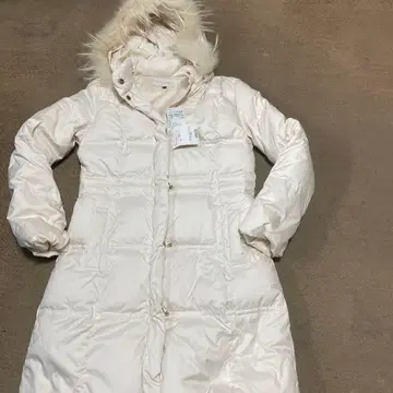 미사용 새상품 PROPORTION BODY DRESSING 화이트 다운