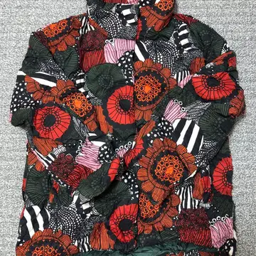 유니클로 마리메꼬 울트라 라이트 다운 자켓 S