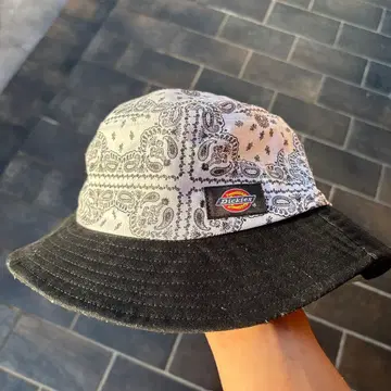 Dickies 버킷햇 페이즐리 무늬 화이트 블랙 아메카지 햇 야마다 렌