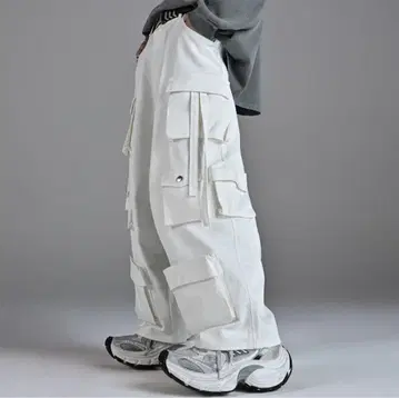 parachute cargo pants / 파라슈트 카고 팬츠