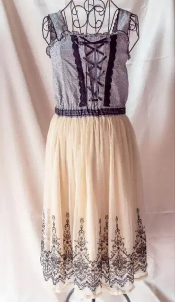 [ 새상품급 ] axes_famme 원피스 [ 현품만 ]