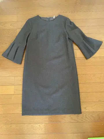 아나이 다크 그레이 플레어 슬리브 원피스 38호