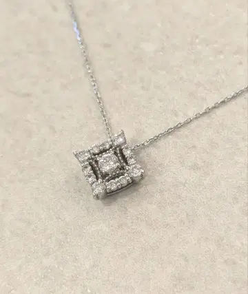 Ponte Vecchio 스퀘어형 다이아 목걸이