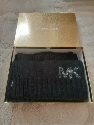 새상품! MICHAEL KORS 머플러 모자 세트 블랙