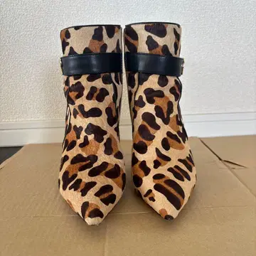 [ DENNY ROSE ] 레오파드 무늬 퍼 부티