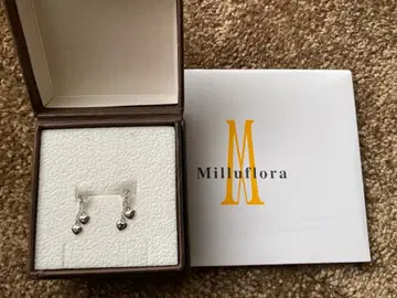 새상품 다이아몬드 화이트 골드 k10 하트 귀걸이