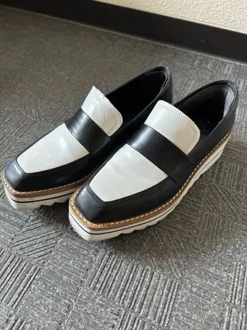 통굽 슬립온 블랙/화이트