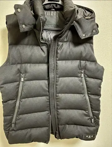 [컨디션 최상] TATRAS 블랙 다운 베스트/사이즈 4