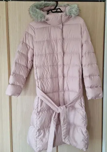 유니클로 라이트웨이트 후데트 다운 롱 코트 XL 핑크