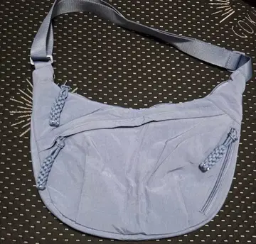 라이트 그레이 숄더백