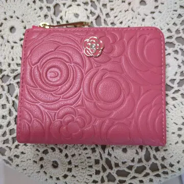 새상품급 핑크 카멜리아 무늬 클레이사스 접이식 지갑