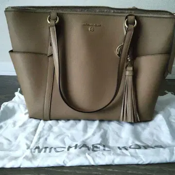 MICHAEL KORS 베이지 숄더백