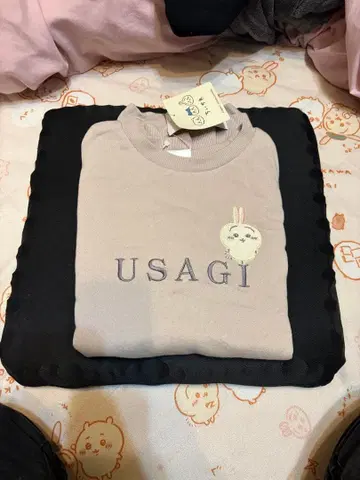 치이카와 허니즈 토끼 맨투맨 트레이닝복 베이지 M 사이즈