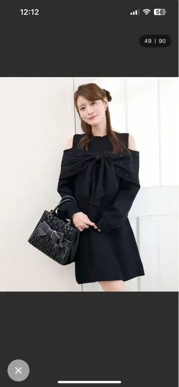 마제스틱 레곤 오프숄더 리본 니트 원피스 블랙